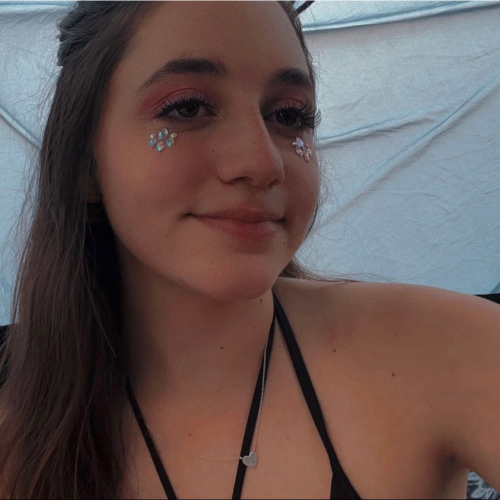 Meet your Posher, Izabelle